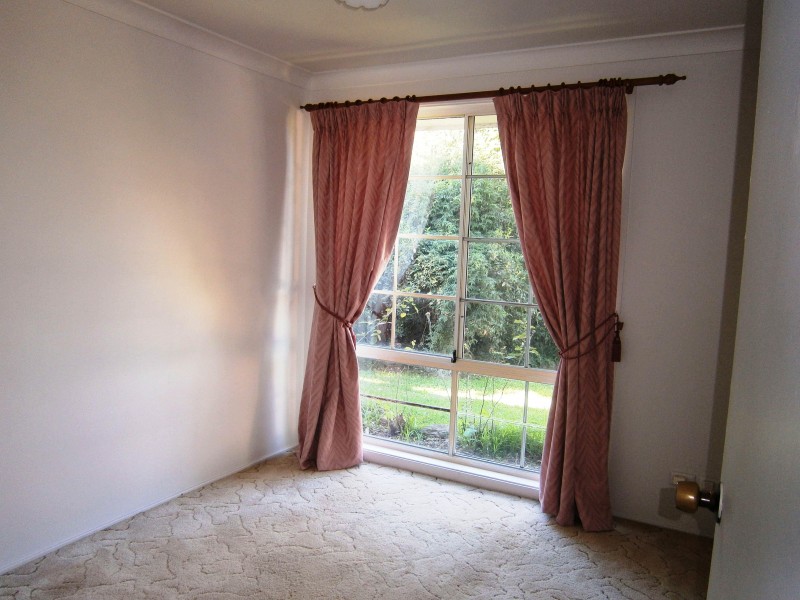 4 Mull Pl, St Andrews NSW 2566