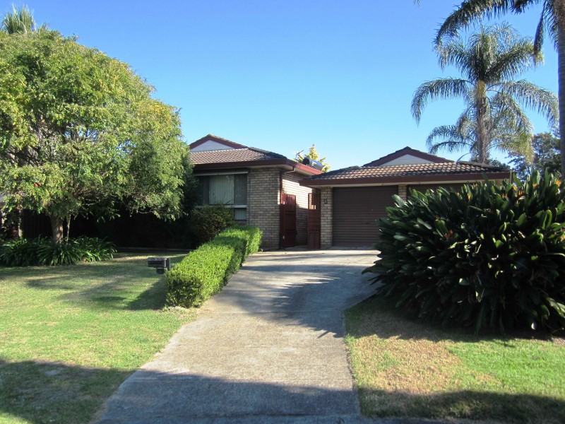 3 Mekeo Pl, Glenfield NSW 2167
