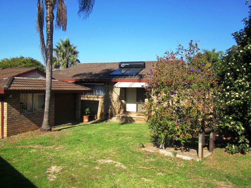 3 Mekeo Pl, Glenfield NSW 2167