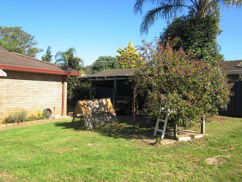 3 Mekeo Pl, Glenfield NSW 2167