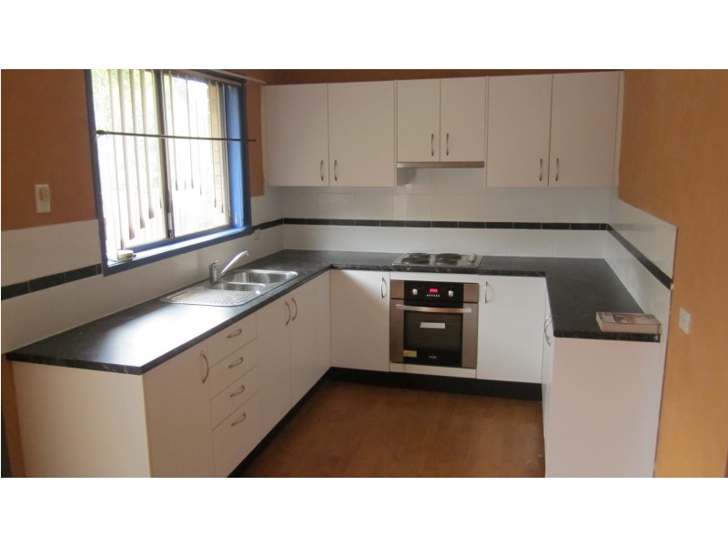 6/226 Harrow Rd, Glenfield NSW 2167