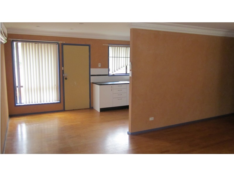 6/226 Harrow Rd, Glenfield NSW 2167