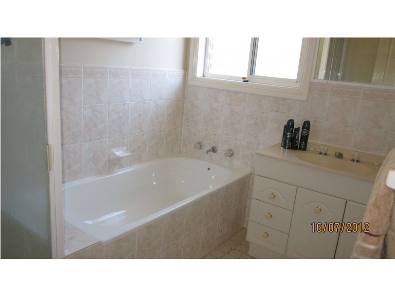 12/32 Claremont Court, Wattle Grove NSW 2173