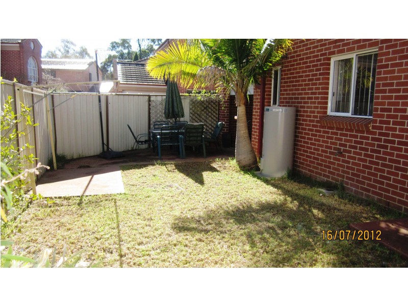 12/32 Claremont Court, Wattle Grove NSW 2173