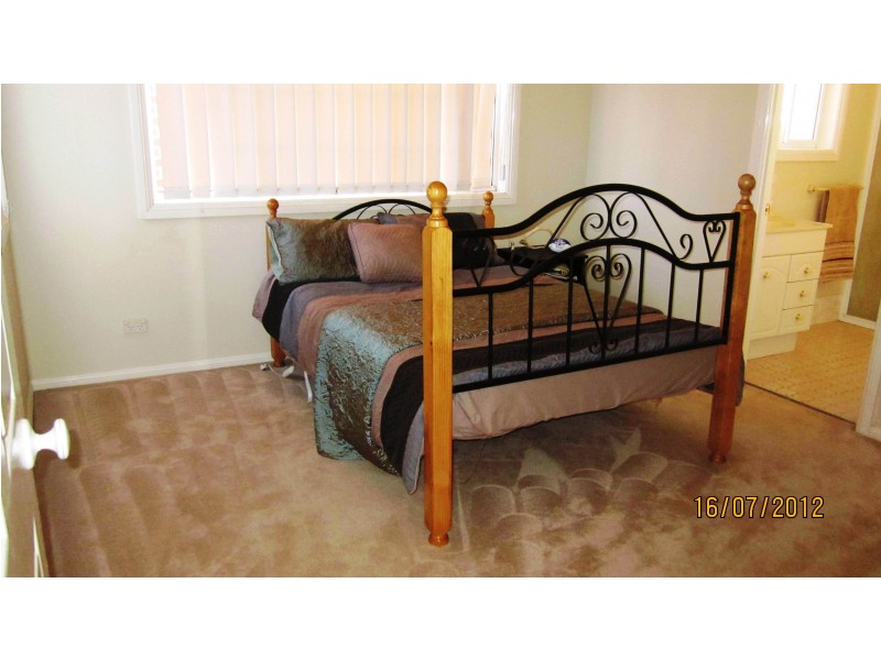 12/32 Claremont Court, Wattle Grove NSW 2173