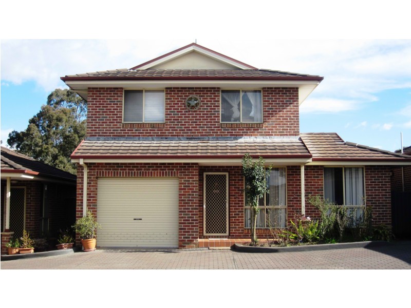 6/19 Azalea Pl, Macquarie Fields NSW 2564