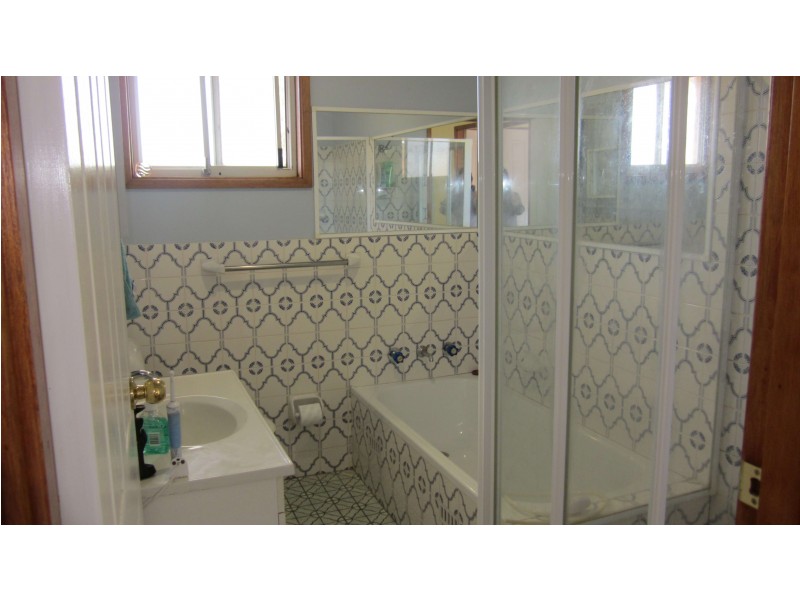 9/18 Hosking Cres, Glenfield NSW 2167