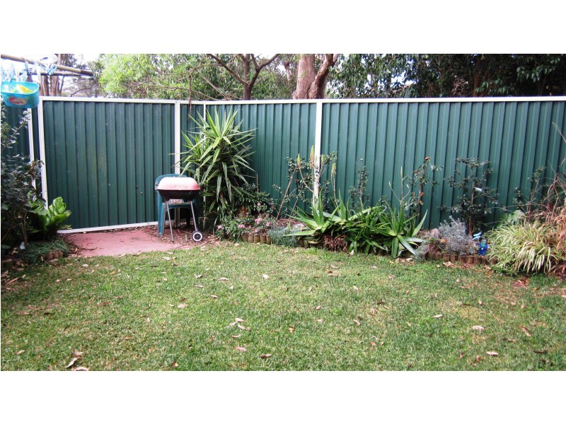 9/18 Hosking Cres, Glenfield NSW 2167