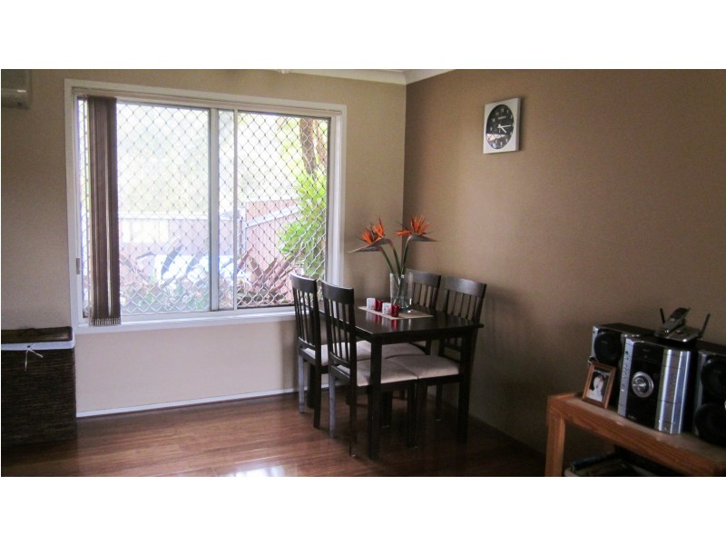23/212 Harrow Rd, Glenfield NSW 2167