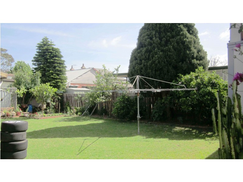 13 Foreman St, Glenfield NSW 2167