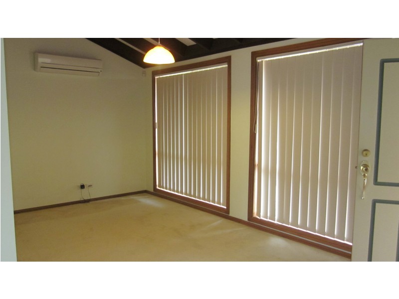 4/32 Belmont Rd, Glenfield NSW 2167