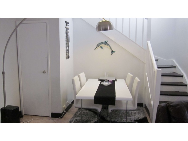 8/6 Jacquinot Pl, Glenfield NSW 2167