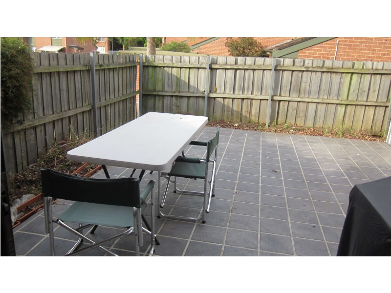 8/6 Jacquinot Pl, Glenfield NSW 2167