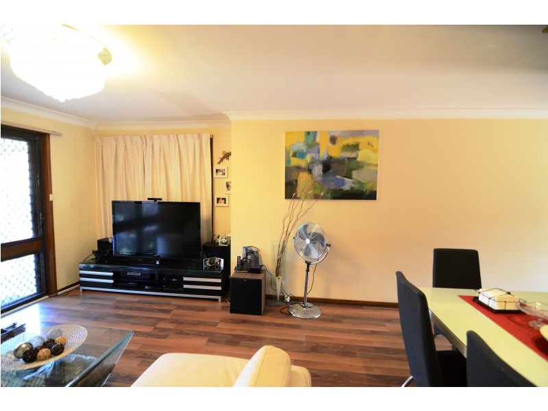 8/224 Harrow Rd, Glenfield NSW 2167