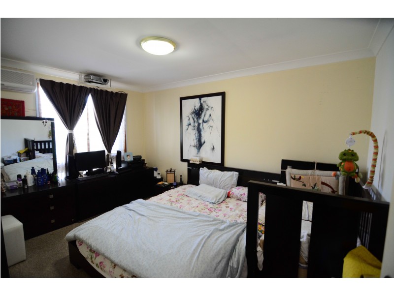 8/224 Harrow Rd, Glenfield NSW 2167