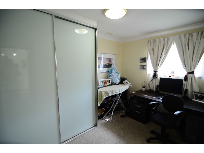 8/224 Harrow Rd, Glenfield NSW 2167