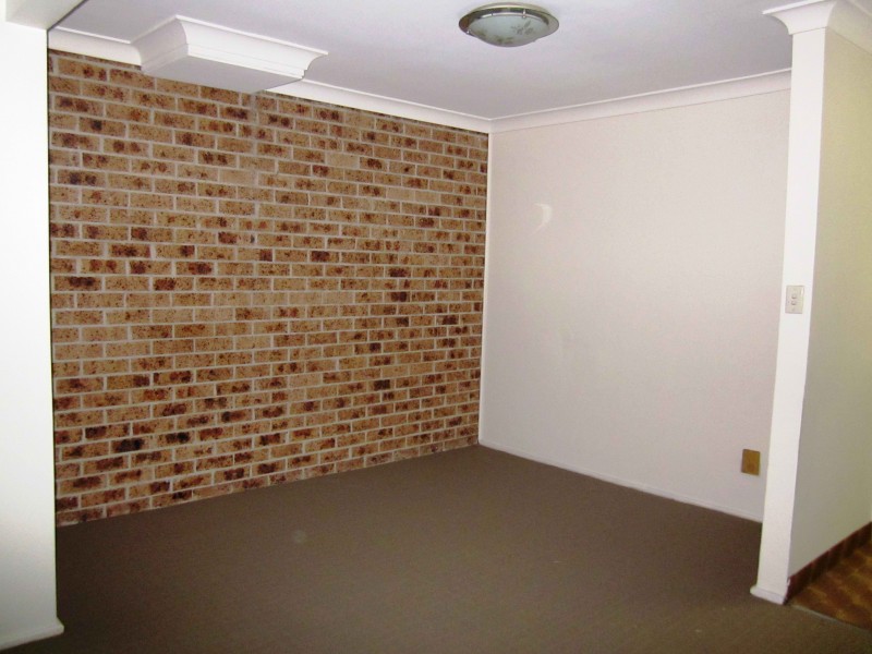 12/18 Belmont Rd, Glenfield NSW 2167