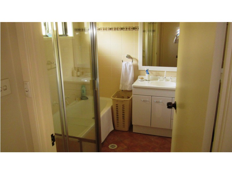 43/212 Harrow Rd, Glenfield NSW 2167