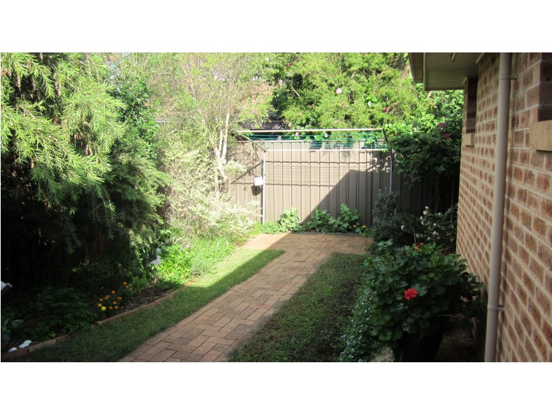 43/212 Harrow Rd, Glenfield NSW 2167