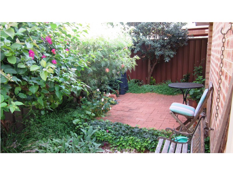 43/212 Harrow Rd, Glenfield NSW 2167