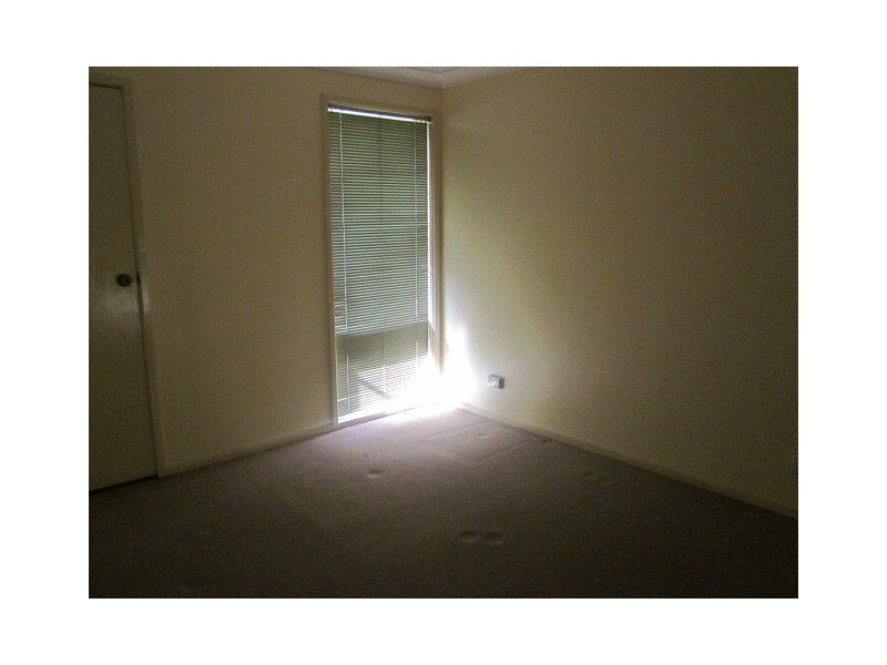 5/15 Hosking Cres, Glenfield NSW 2167