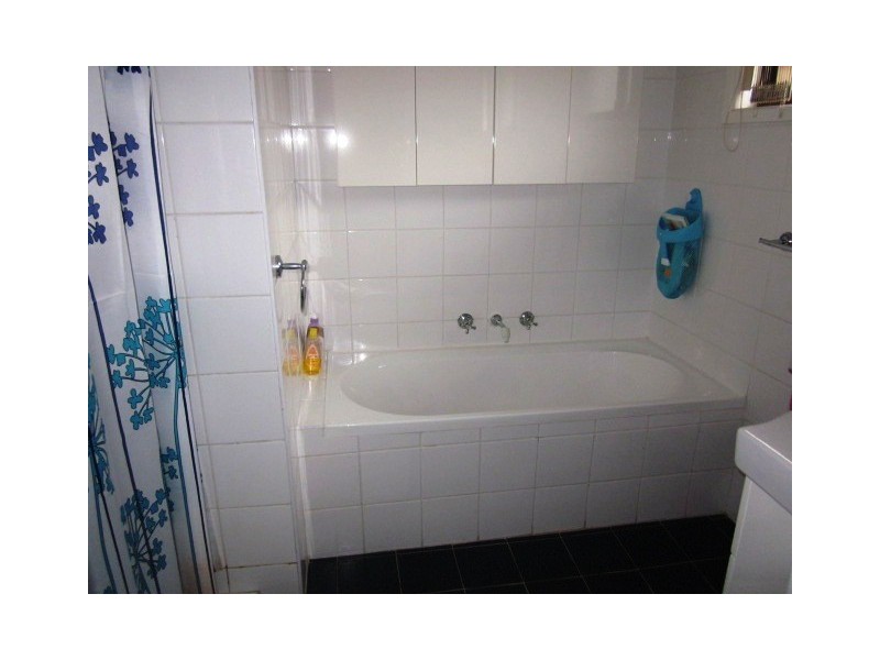 53 Trobriand Cres, Glenfield NSW 2167