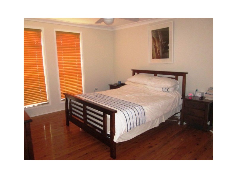 53 Trobriand Cres, Glenfield NSW 2167