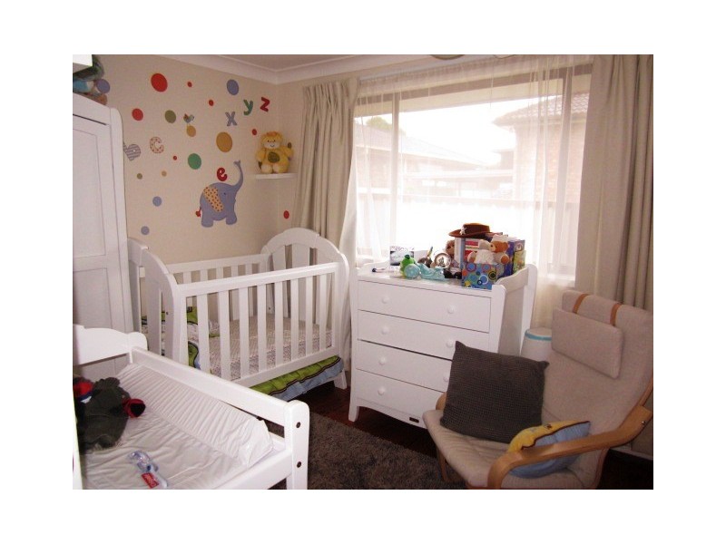 53 Trobriand Cres, Glenfield NSW 2167