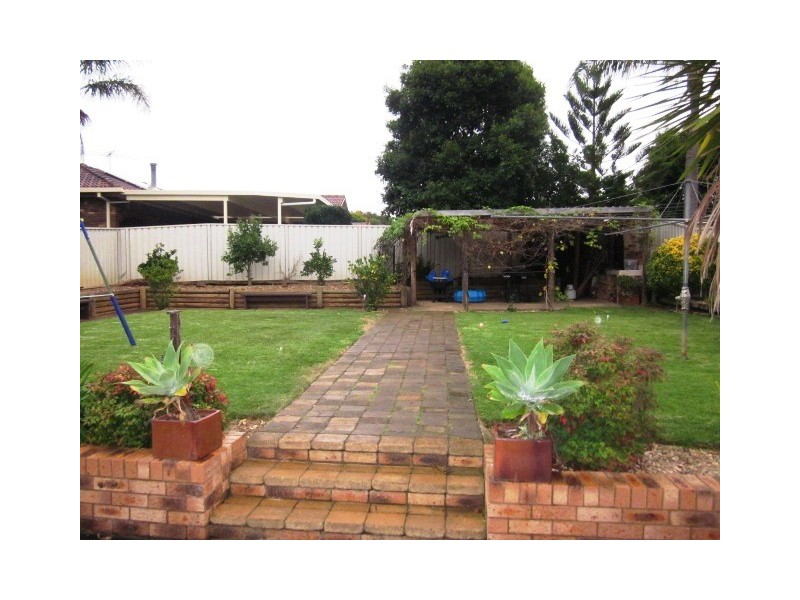 53 Trobriand Cres, Glenfield NSW 2167