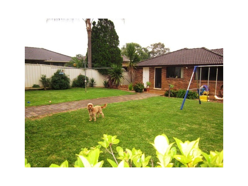 53 Trobriand Cres, Glenfield NSW 2167