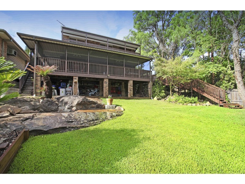 49 Woodlark Pl, Glenfield NSW 2167