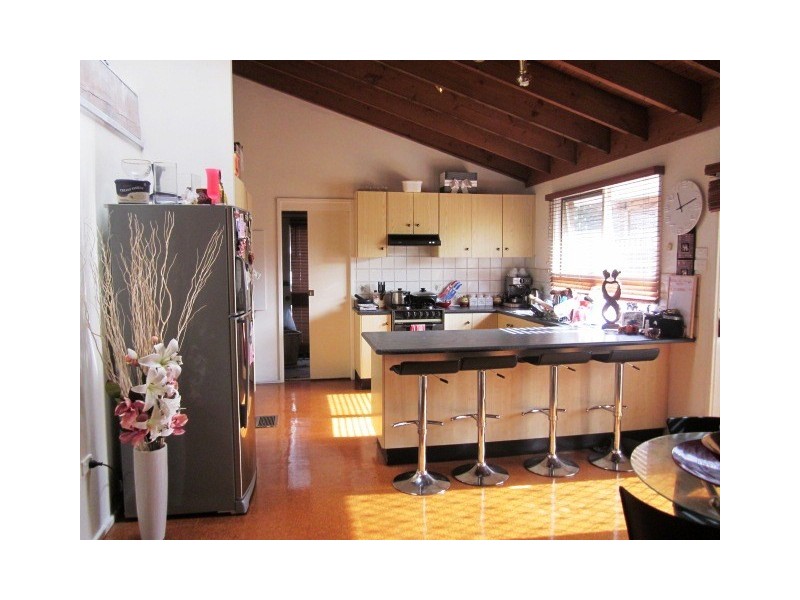 49 Woodlark Pl, Glenfield NSW 2167
