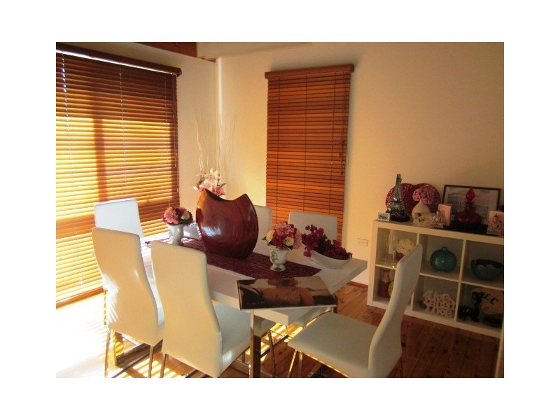 49 Woodlark Pl, Glenfield NSW 2167