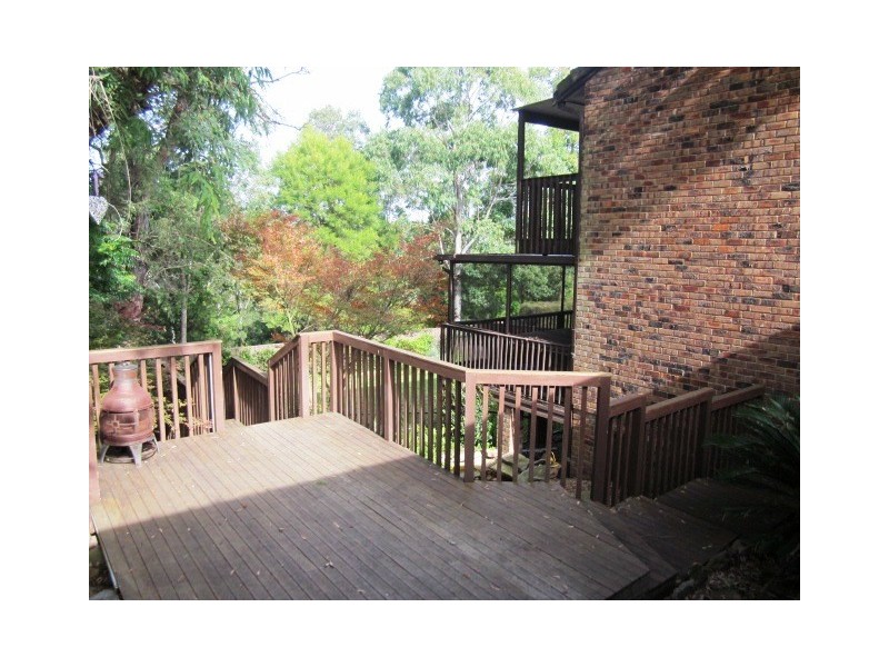49 Woodlark Pl, Glenfield NSW 2167