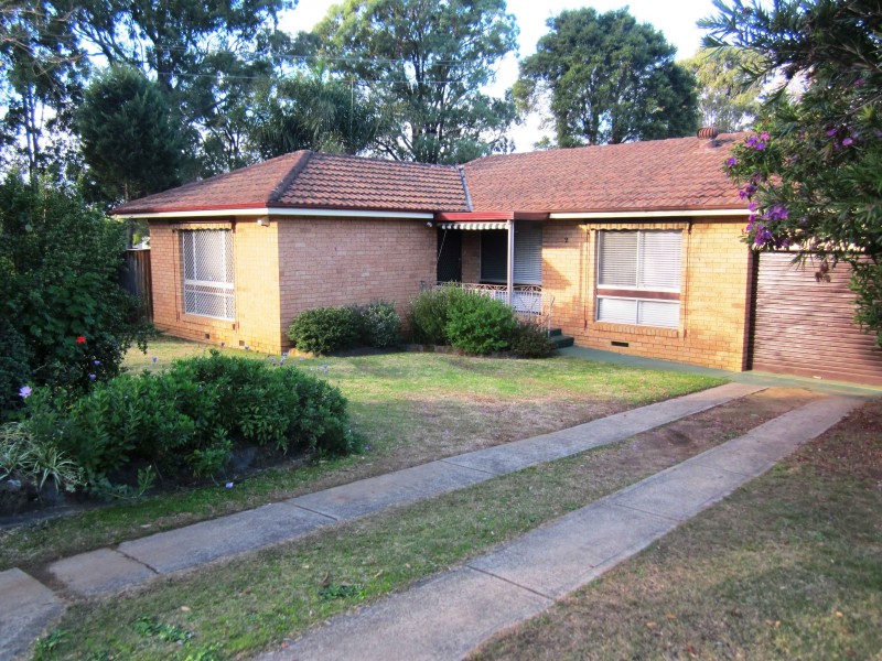 2 Fuchsia Cres, Macquarie Fields NSW 2564