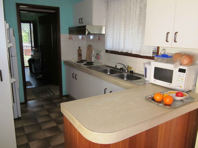 2 Fuchsia Cres, Macquarie Fields NSW 2564