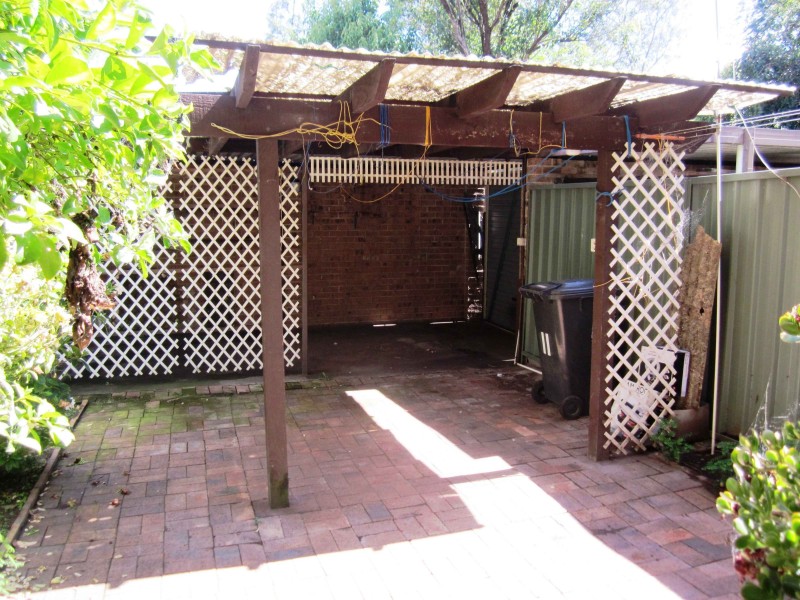 11/18 Belmont Rd, Glenfield NSW 2167