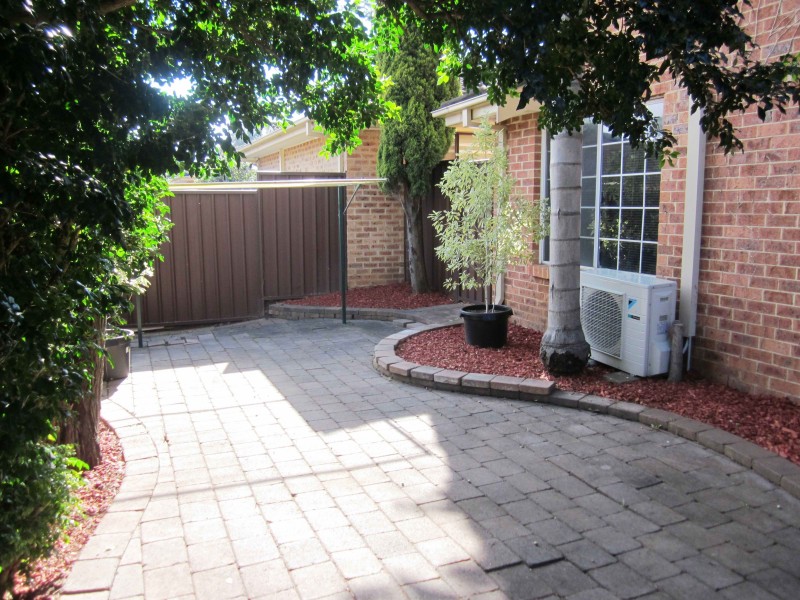 31/212 Harrow Rd, Glenfield NSW 2167