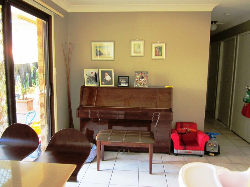 3 Bosavi St, Glenfield NSW 2167