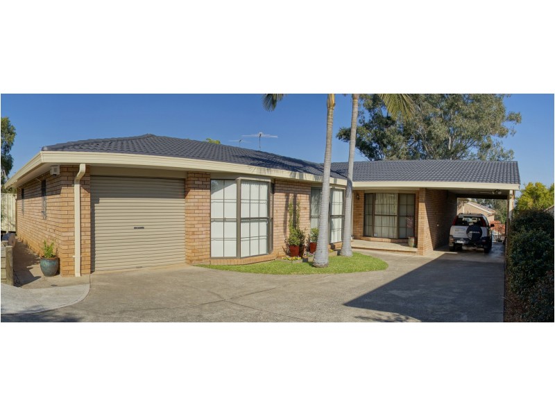77 Canterbury Rd, Glenfield NSW 2167