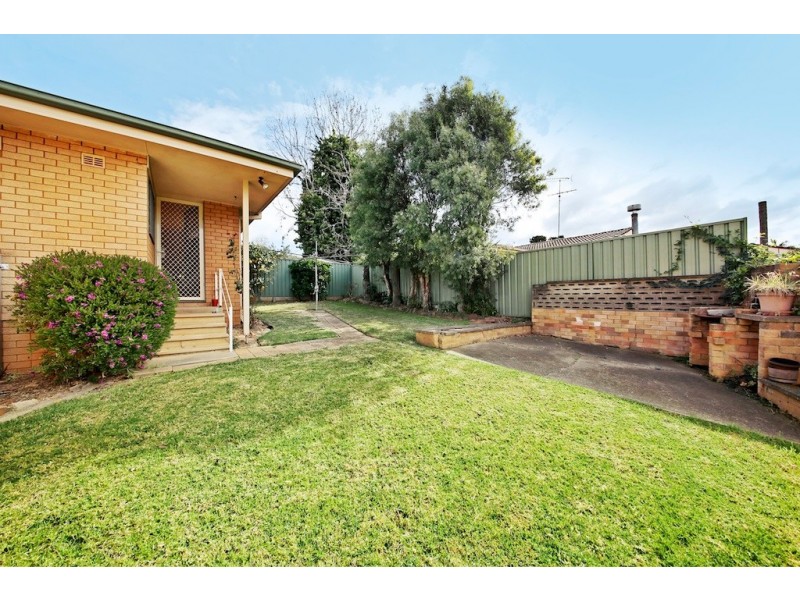 50 Manooka Cres, Bradbury NSW 2560