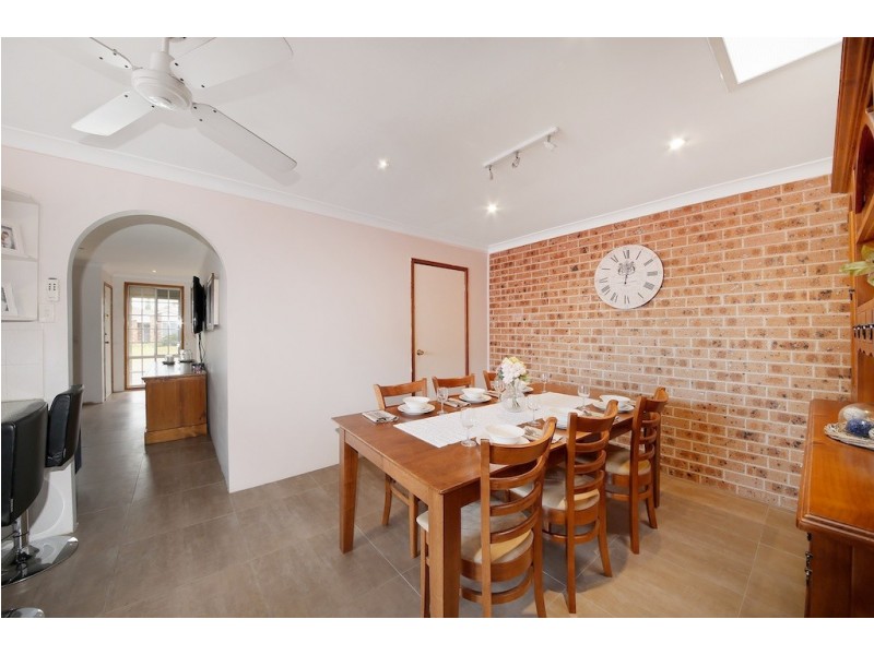 2/49 Aberdeen Rd, St Andrews NSW 2566