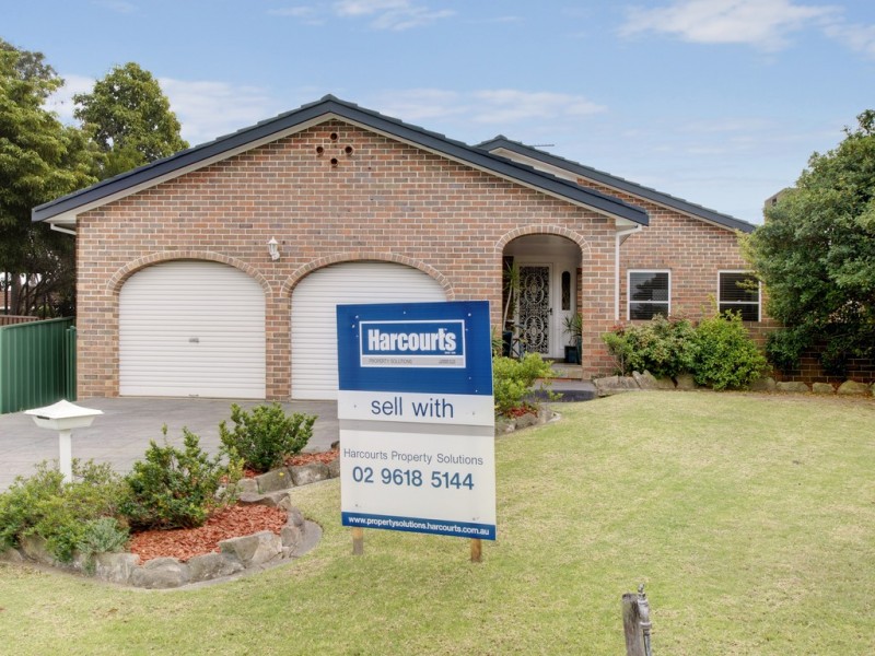 19 Adam Pl, Macquarie Fields NSW 2564