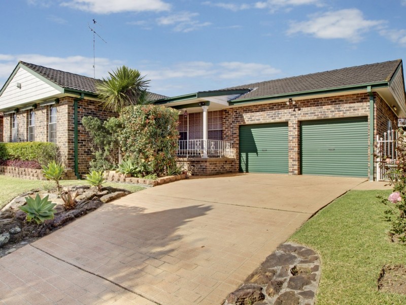 3 Moresby Ave, Glenfield NSW 2167