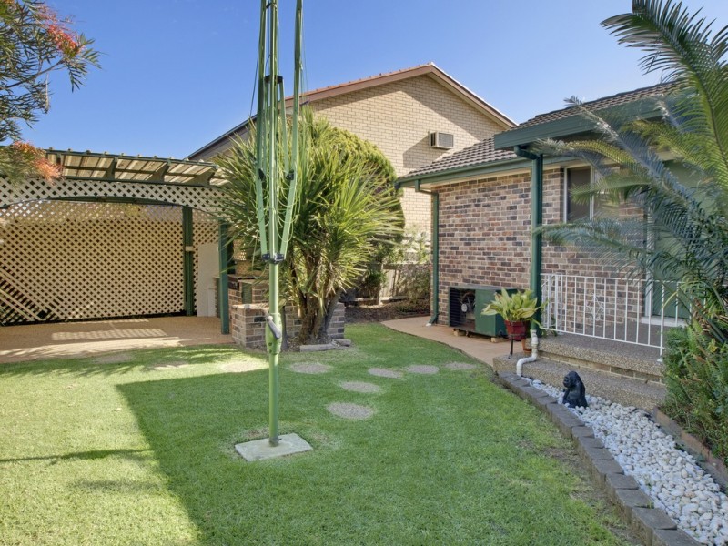 3 Moresby Ave, Glenfield NSW 2167