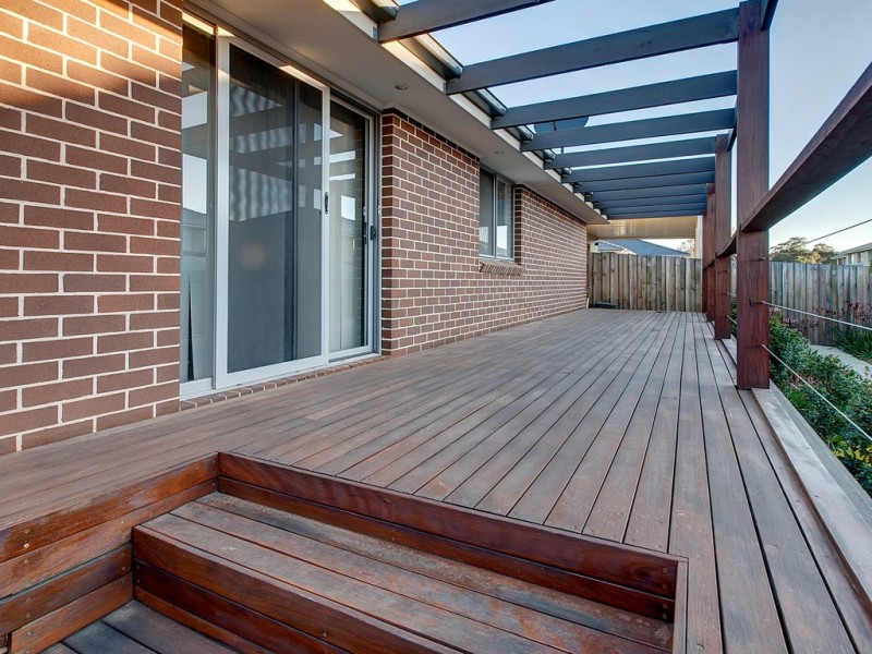 12 Ingleburn Gardens Dr, Ingleburn NSW 2565