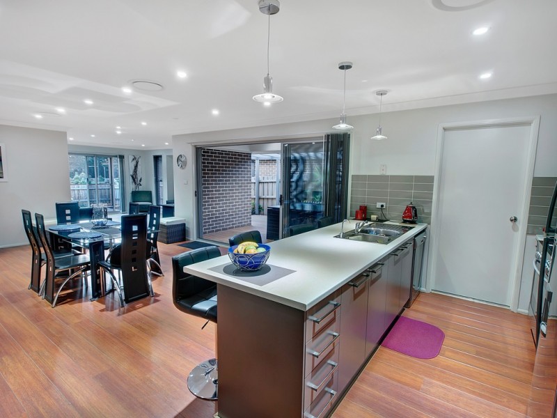 12 Ingleburn Gardens Dr, Ingleburn NSW 2565