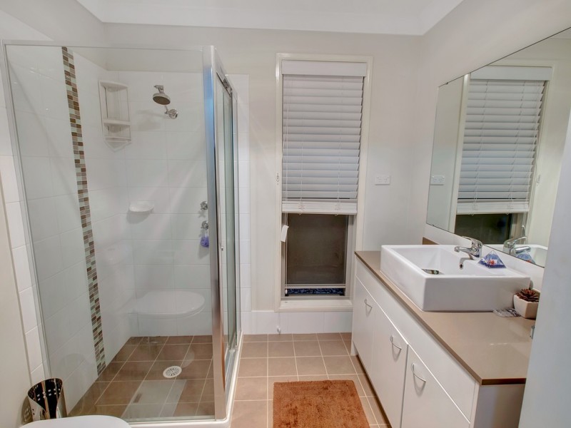 12 Ingleburn Gardens Dr, Ingleburn NSW 2565