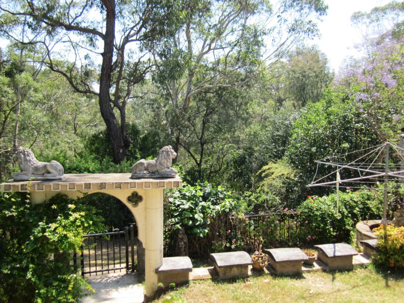 4 Dowling St, Leumeah NSW 2560