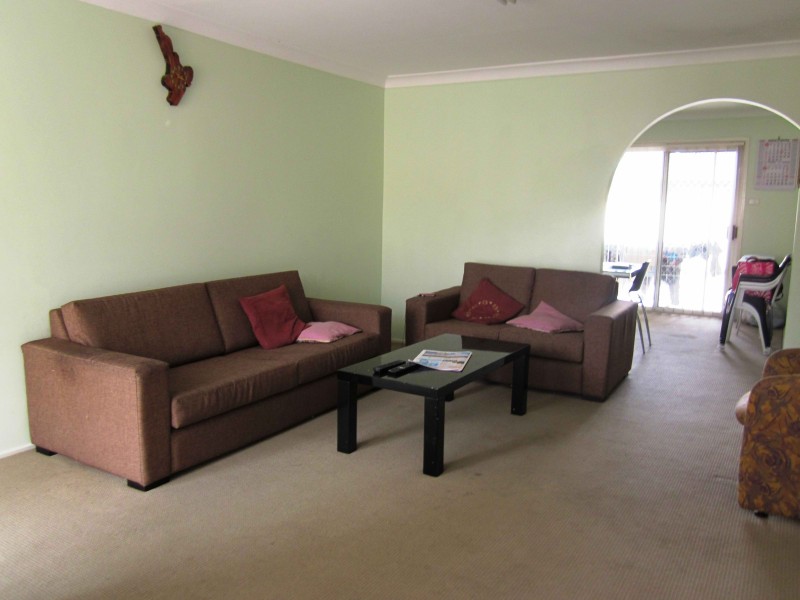 23/35 Bougainville Rd, Glenfield NSW 2167